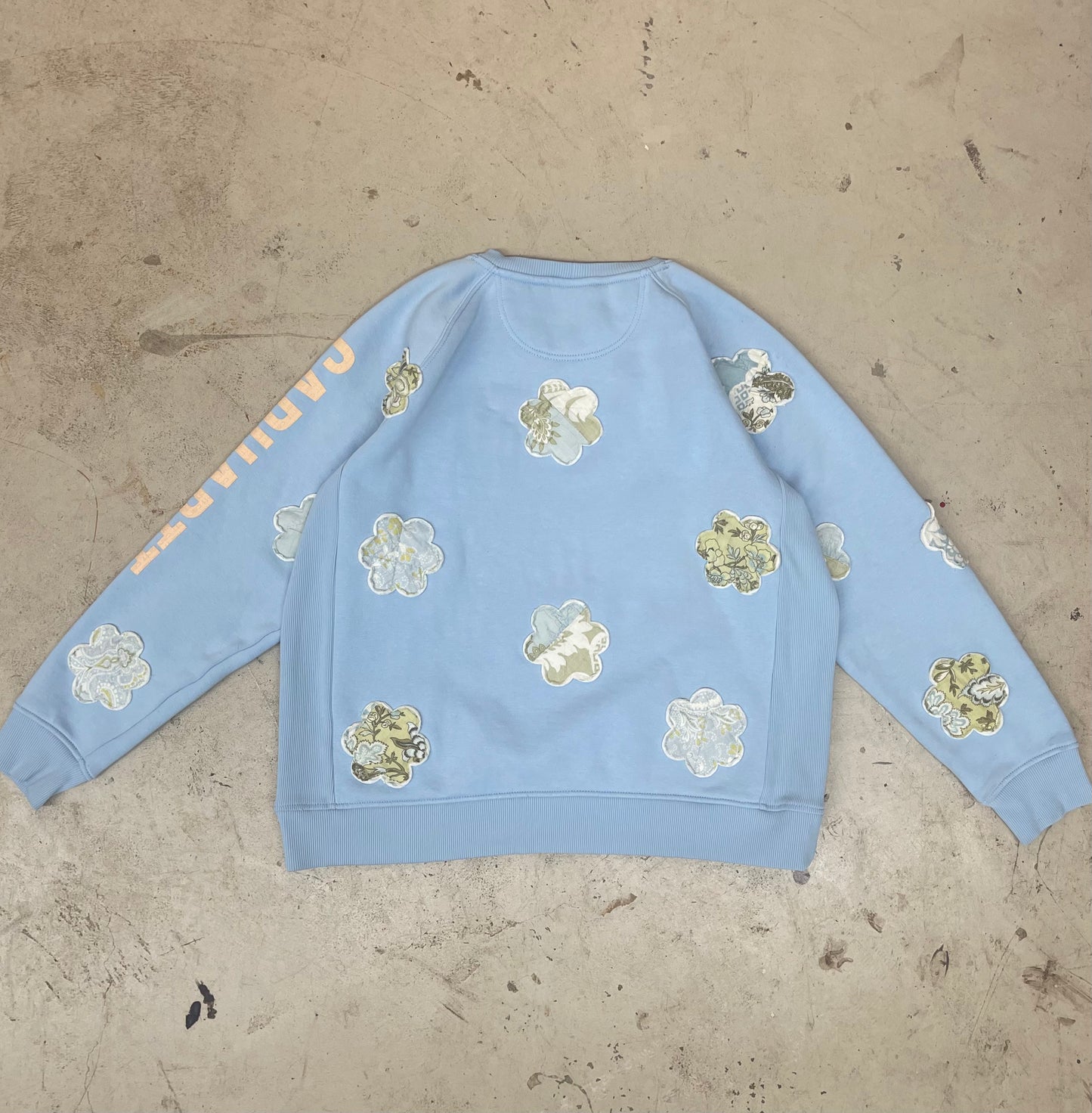 Flower Carhartt {L/XL}