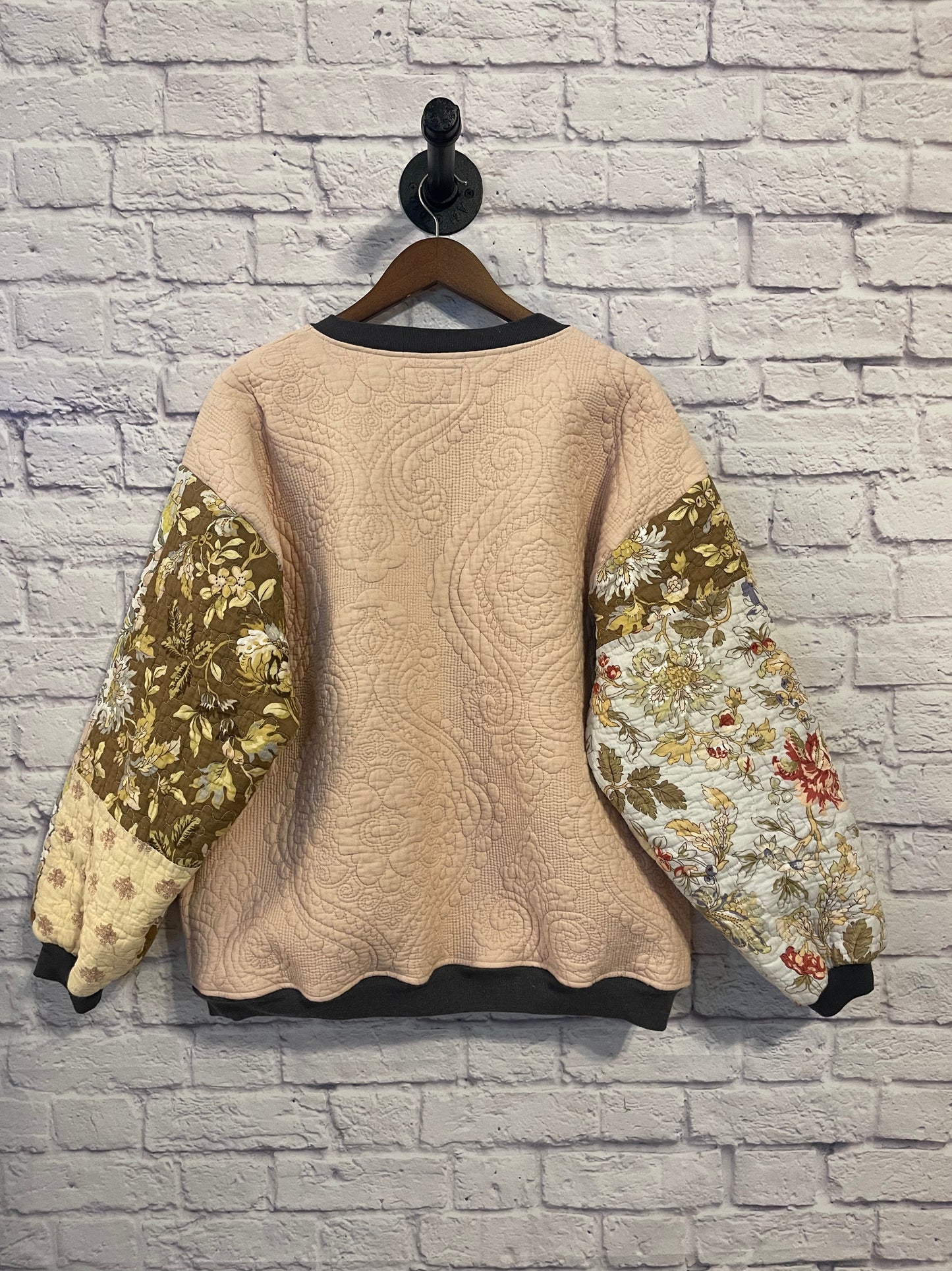 Floral Quilted  {L}
